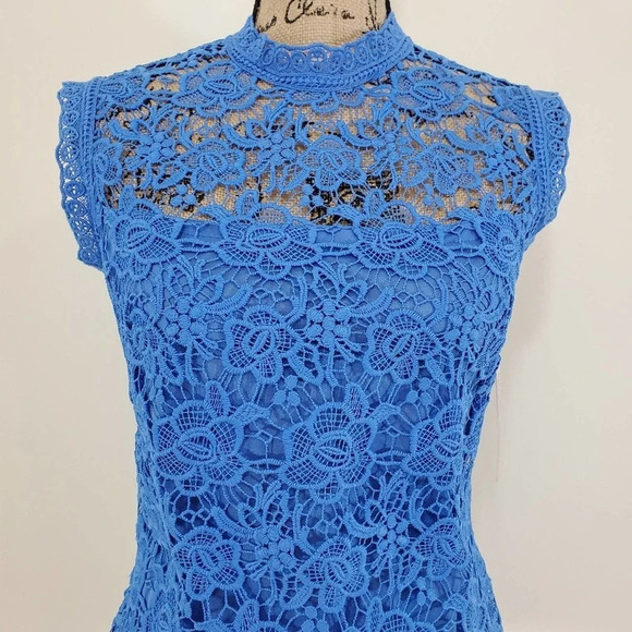 NANETTE LEPORE Women's Venetian Blue Lace Cutout Shell Size Small Blue New - Picture 13 of 14